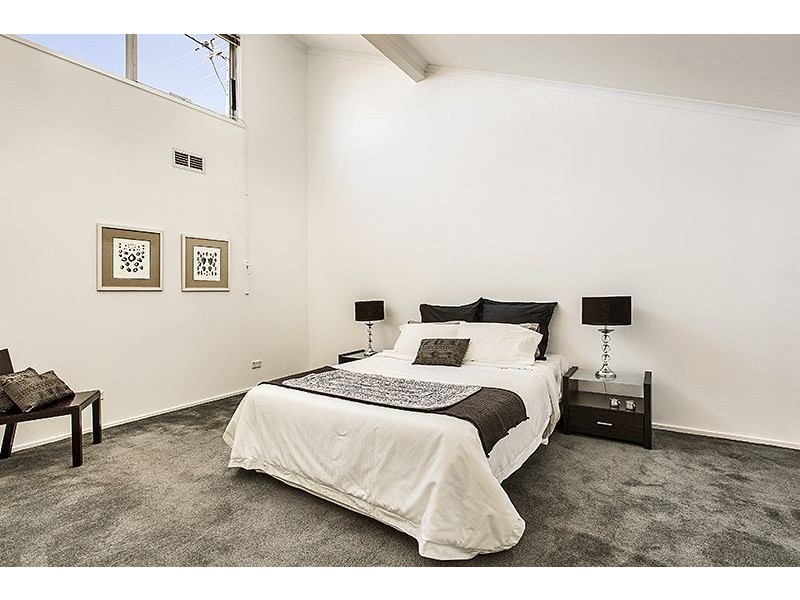 42 Warrs Avenue, Preston VIC 3072