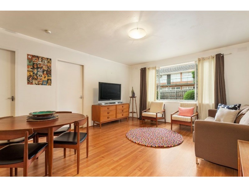 2/11 Kemp Street, Thornbury VIC 3071