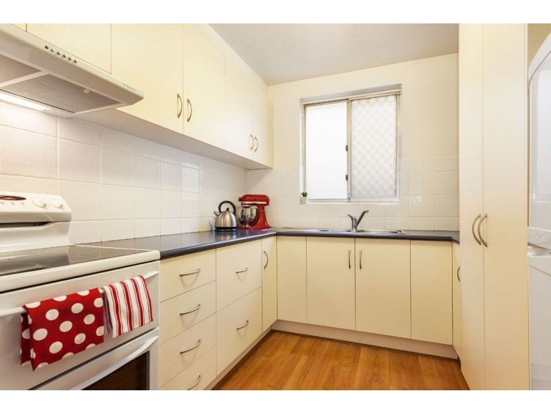 2/11 Kemp Street, Thornbury VIC 3071