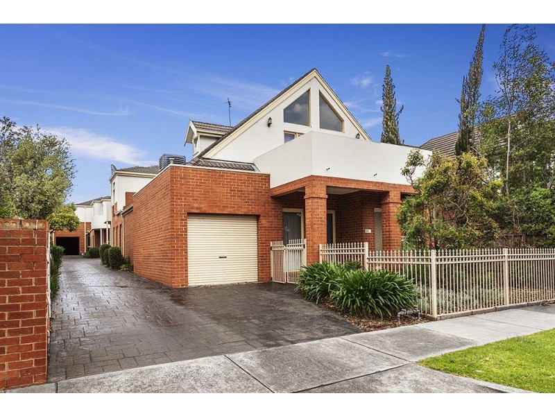 4/3 Lake Grove, Coburg VIC 3058