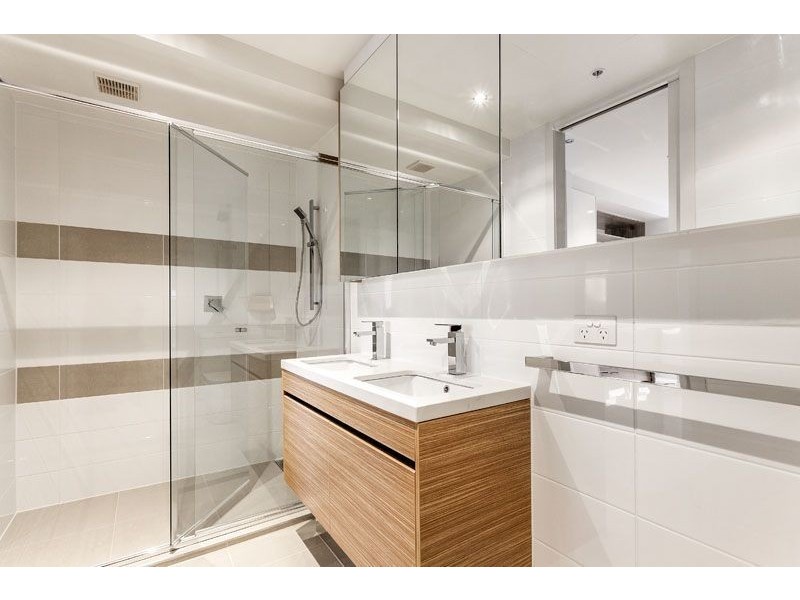 2/195 Clarke Street, Northcote VIC 3070