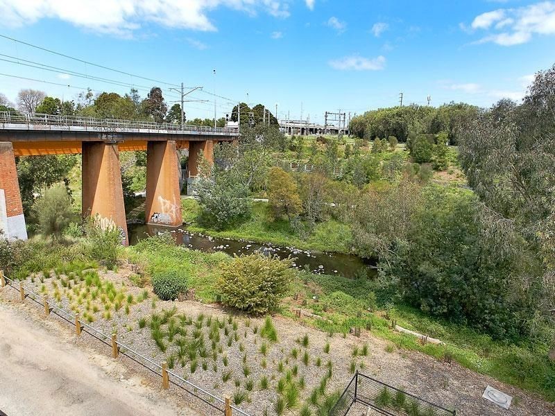 11/4 Urquhart Street, Northcote VIC 3070