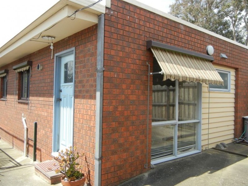 Rear 8 Bradford Avenue, Preston VIC 3072