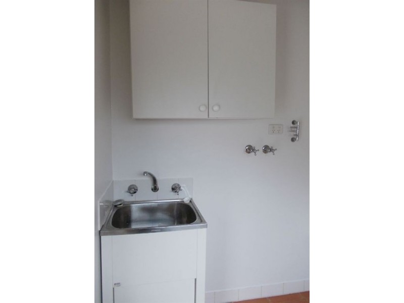 Rear 8 Bradford Avenue, Preston VIC 3072