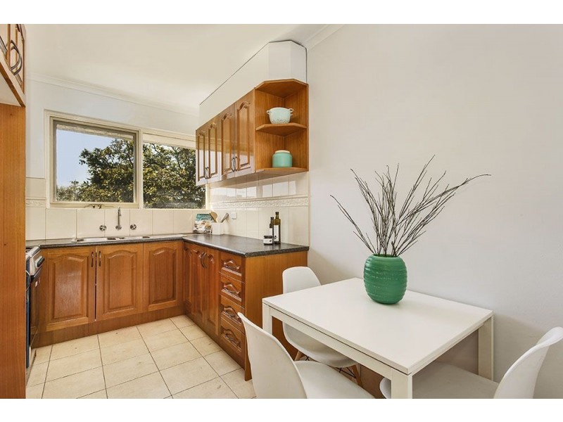 8/68 Raleigh Street, Thornbury VIC 3071