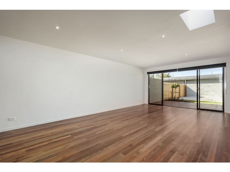 10 Gordon Grove, Northcote VIC 3070