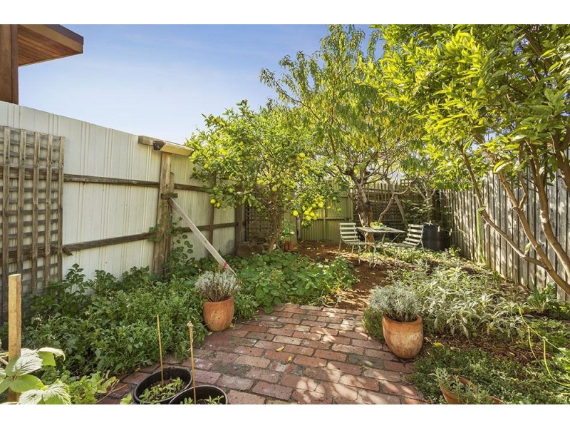 5 Gordon Grove, Northcote VIC 3070