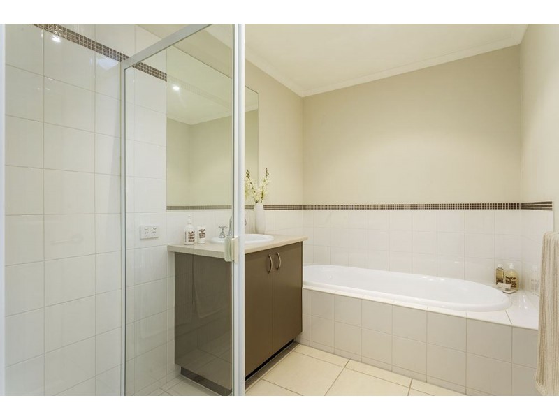 18 Malabar Walk, Bundoora VIC 3083