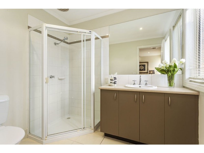 18 Malabar Walk, Bundoora VIC 3083