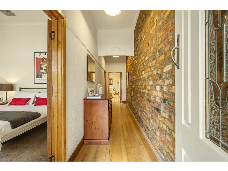 8 Gordon Grove, Northcote VIC 3070