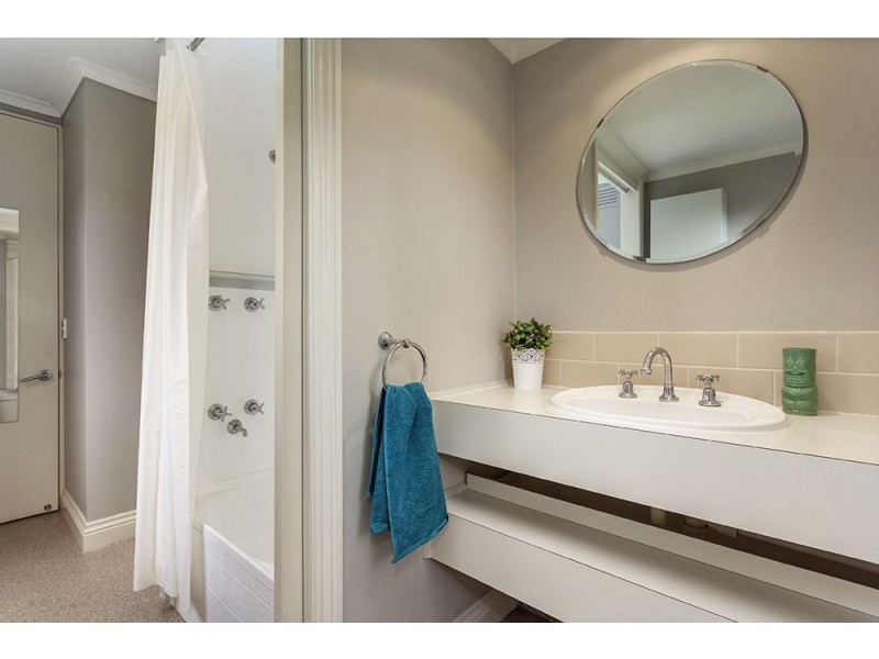 11 Gordon Grove, Northcote VIC 3070