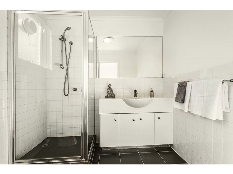 1/54 Pender Street, Thornbury VIC 3071