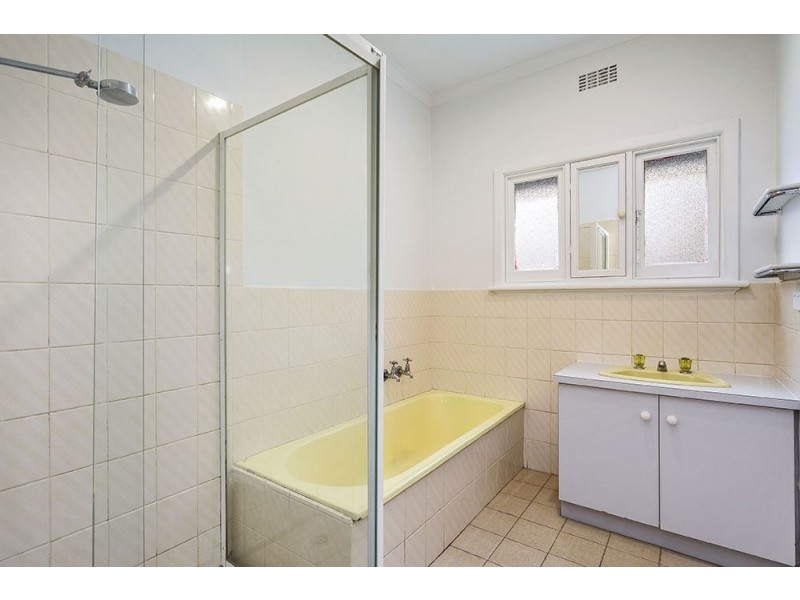 43 Lewis Street, Thornbury VIC 3071