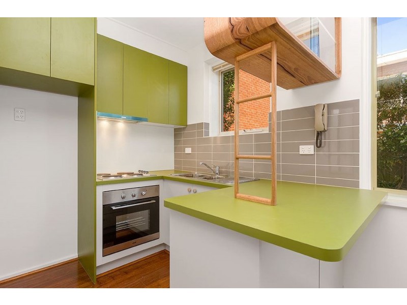 2/143 Smith Street, Thornbury VIC 3071