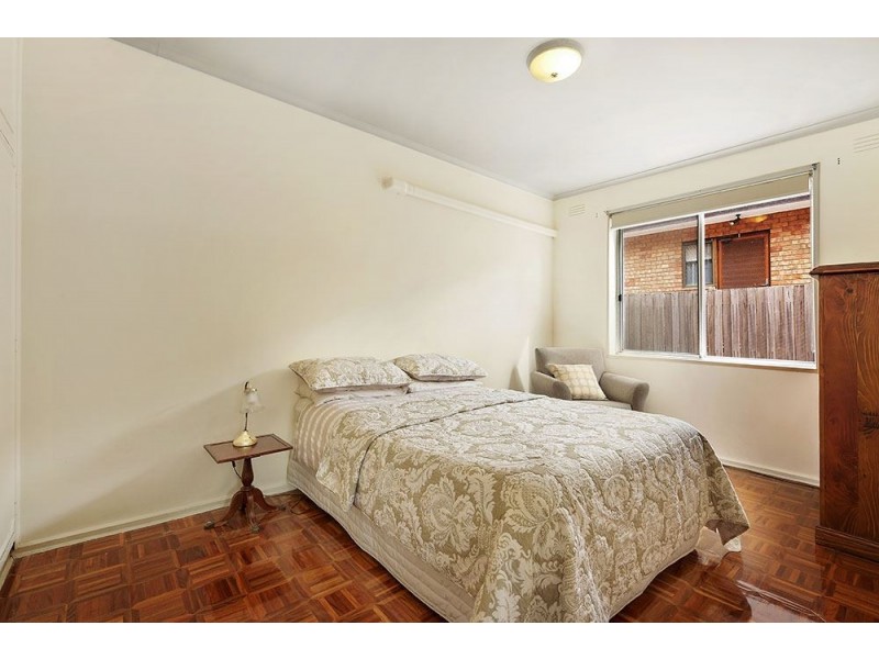 2/44 Swift St, Thornbury VIC 3071