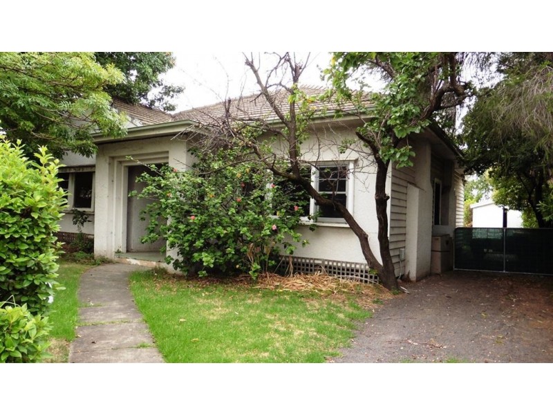 8 Hennessy Street, Brunswick VIC 3056