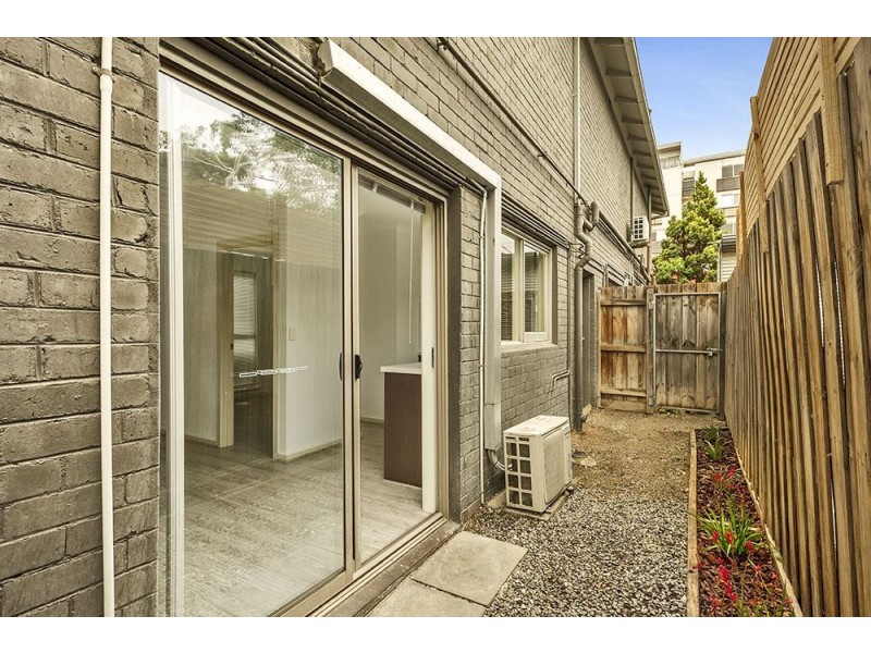 2/2 Dundas Street, Thornbury VIC 3071