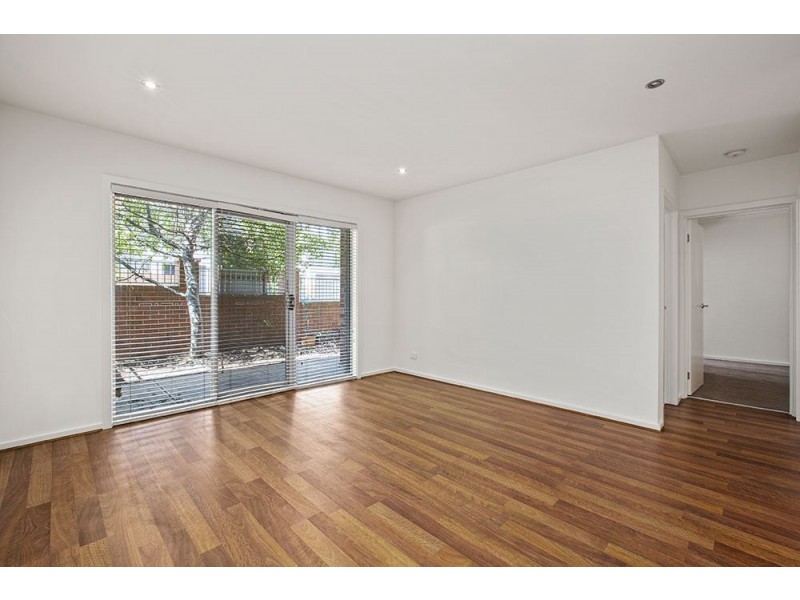 1/1B Wilkinson Street, Reservoir VIC 3073