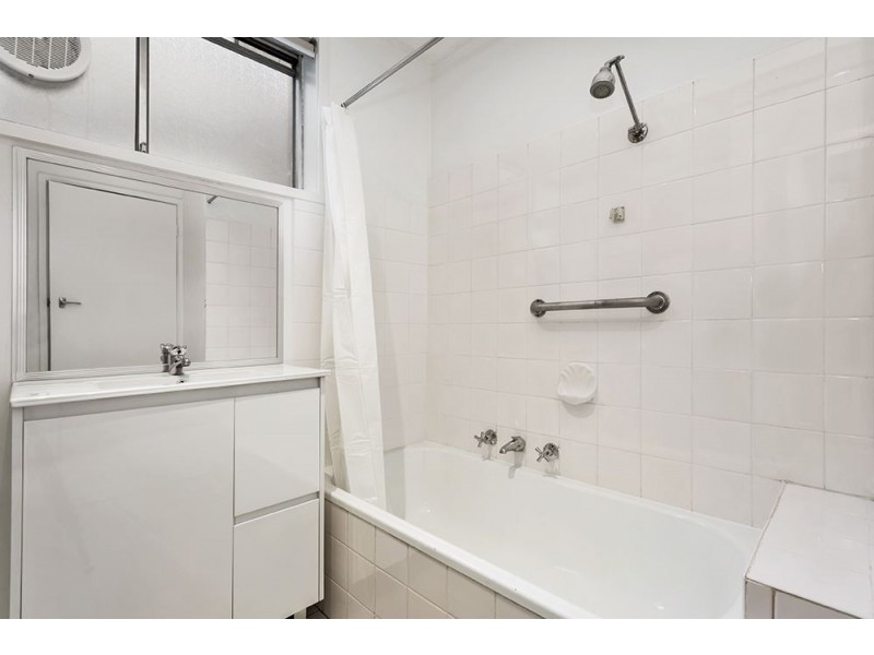 4/243 Gower Street, Preston VIC 3072
