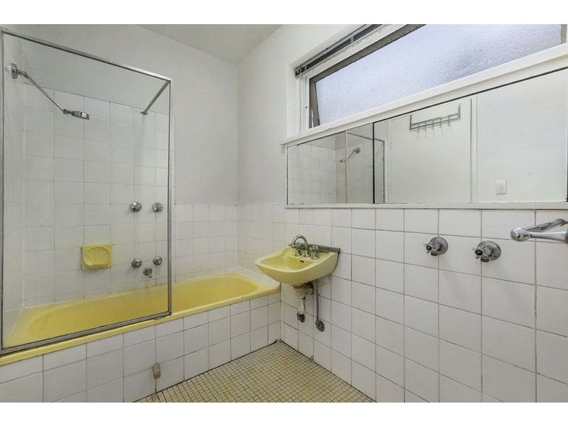 1/68 Bridge Street, Northcote VIC 3070