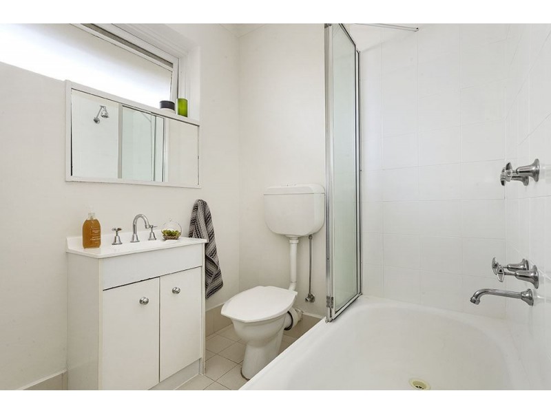 8/30 Urquhart Street, Northcote VIC 3070