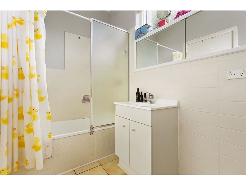 1/219 Raleigh Street, Thornbury VIC 3071