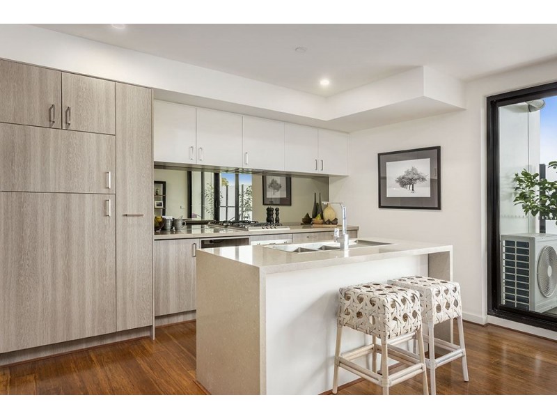 1.04/14-18 Gilbert Road, Preston VIC 3072