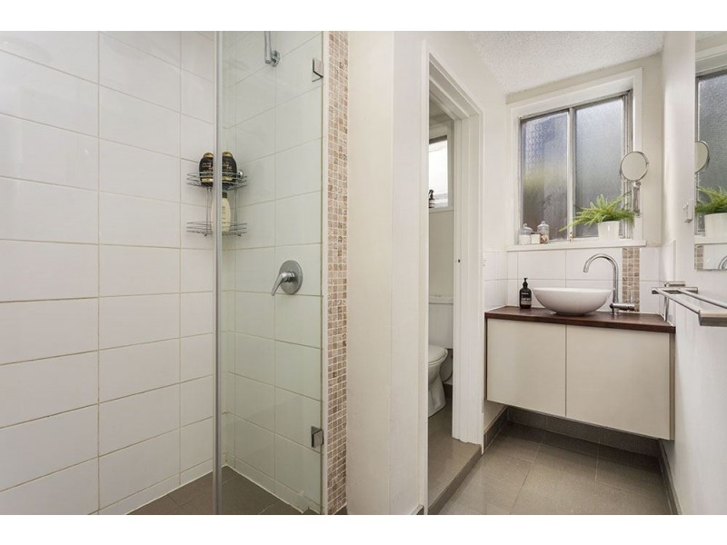 1/25 Martin Street, Thornbury VIC 3071