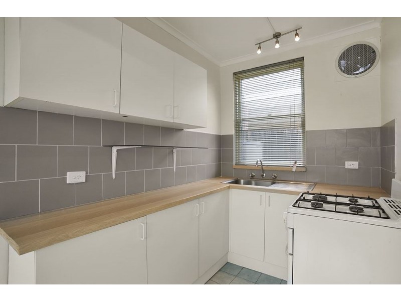 7/4 Spring Street, Preston VIC 3072