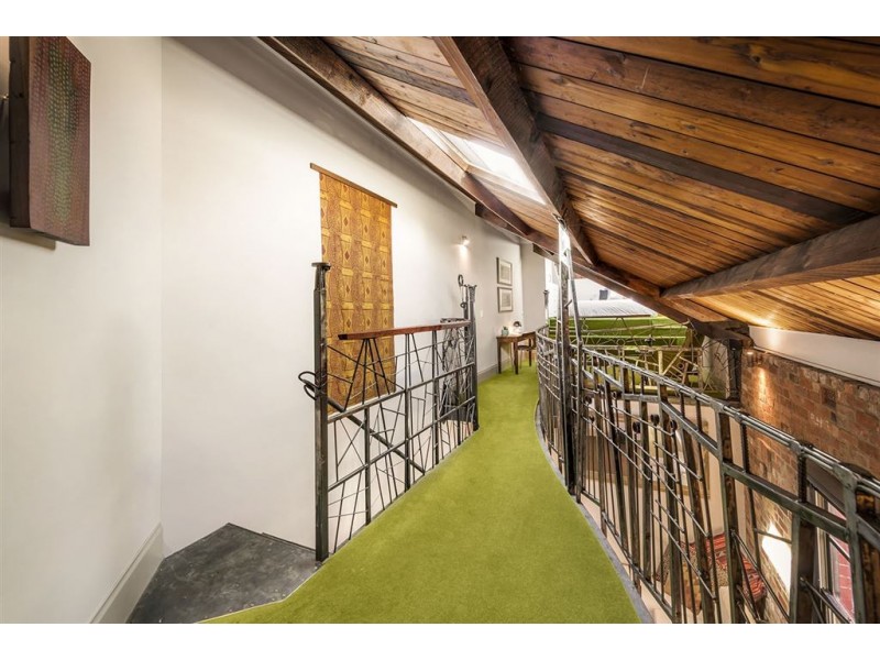 6 Robbs Parade, Northcote VIC 3070