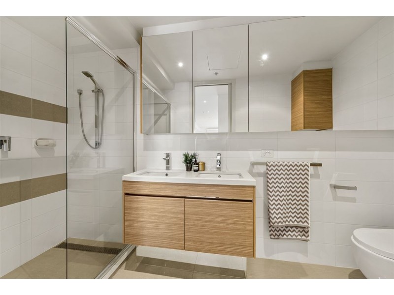 2/195 Clarke Street, Northcote VIC 3070