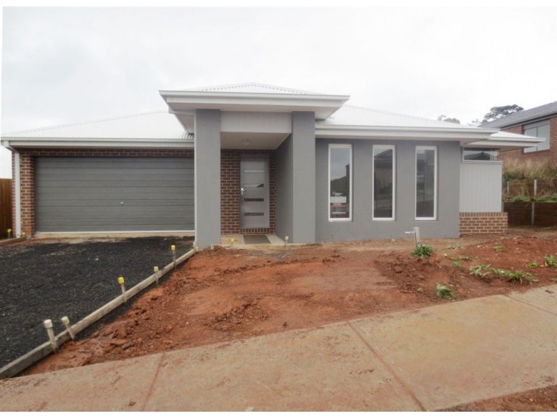 23 Skipton Street, Drouin VIC 3818