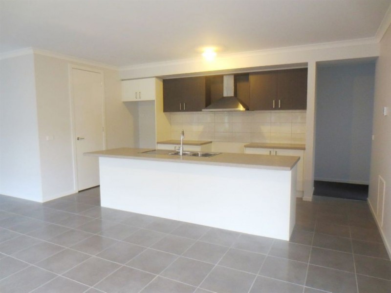 23 Skipton Street, Drouin VIC 3818