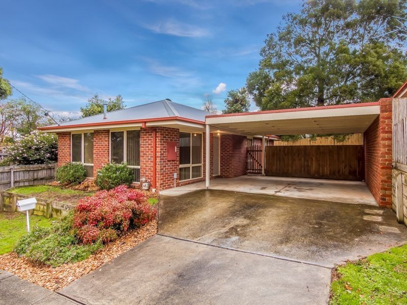 2/11 Ferris Street, Drouin VIC 3818