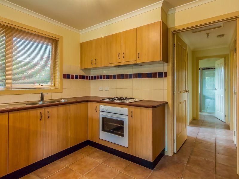 2/11 Ferris Street, Drouin VIC 3818