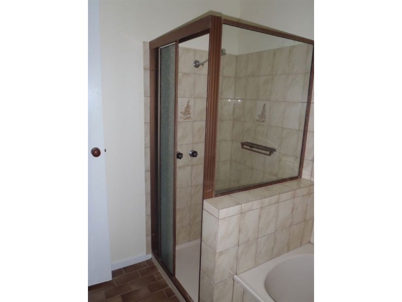 2 Boronia Street, Drouin VIC 3818