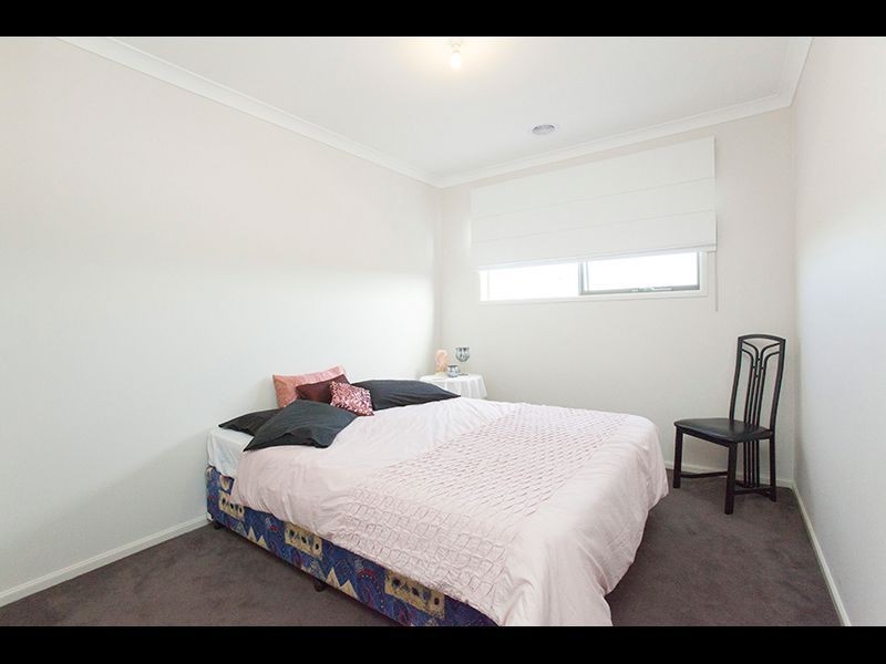 13 Warwick Way, Drouin VIC 3818