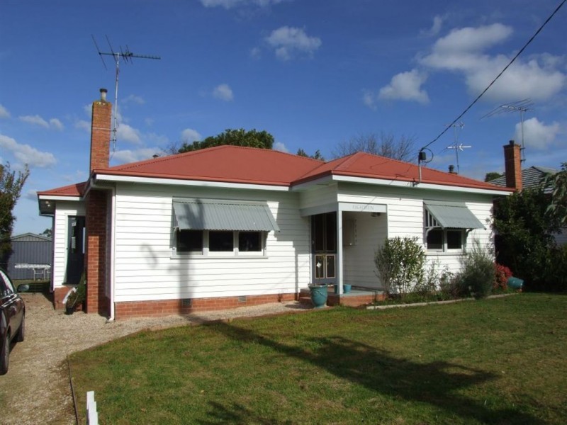 18 Fairchild Street, Drouin VIC 3818