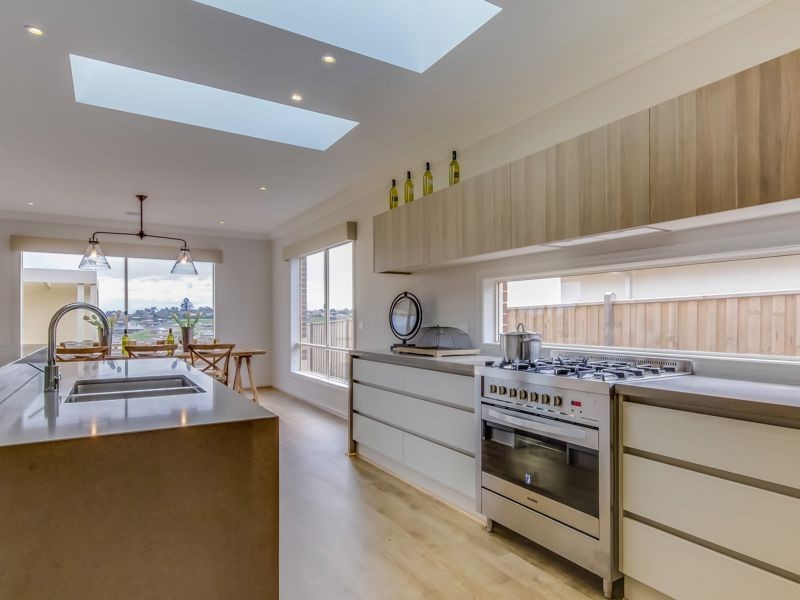 110 Jackson Drive, Drouin VIC 3818