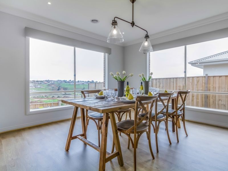 110 Jackson Drive, Drouin VIC 3818