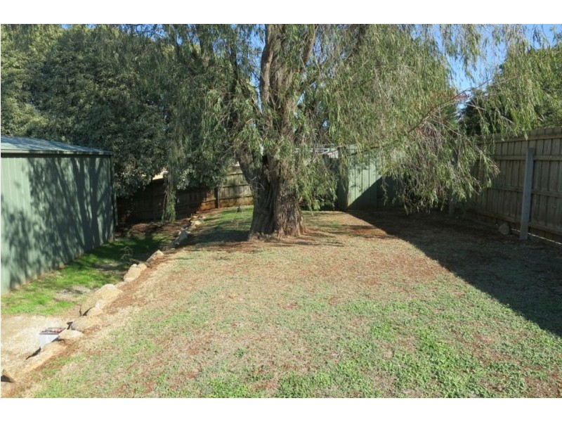 6 Bertram Street, Drouin VIC 3818