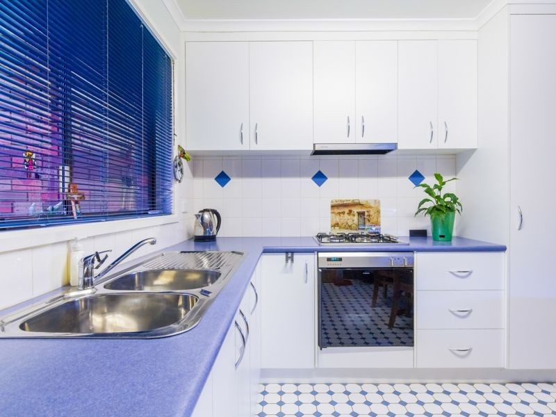 2/24 Main South Road, Drouin VIC 3818