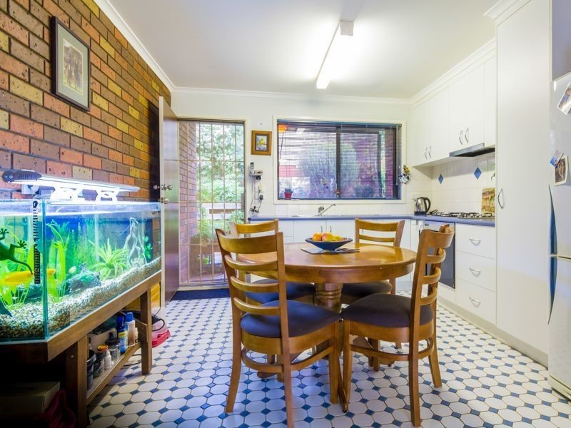 2/24 Main South Road, Drouin VIC 3818