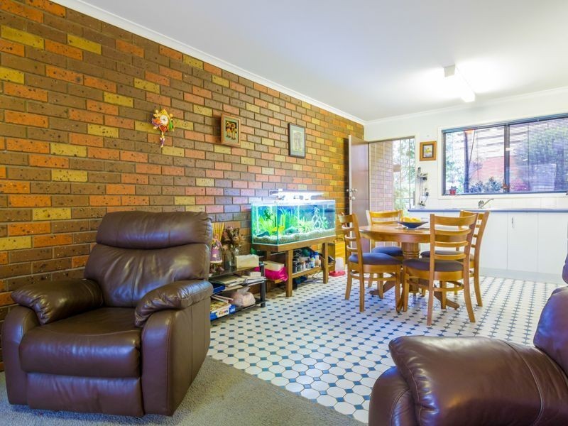 2/24 Main South Road, Drouin VIC 3818