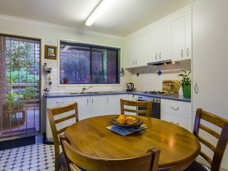 2/24 Main South Road, Drouin VIC 3818