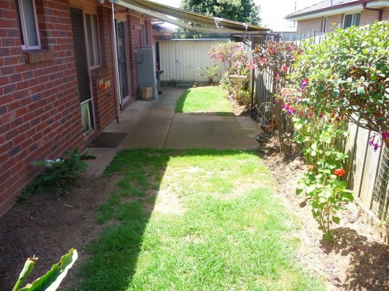 4/26 Young Street, Drouin VIC 3818