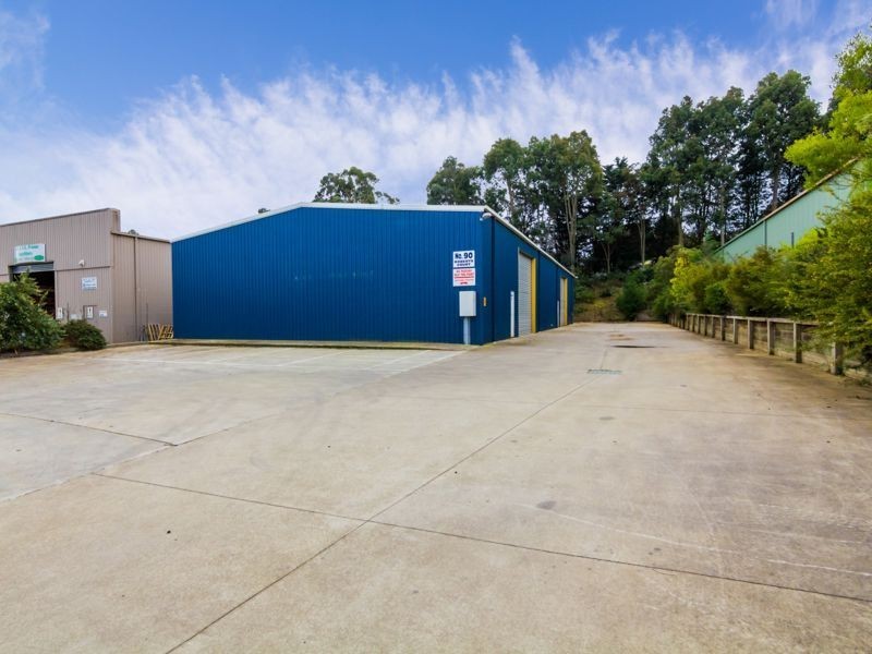 90 Roberts Court, Drouin VIC 3818