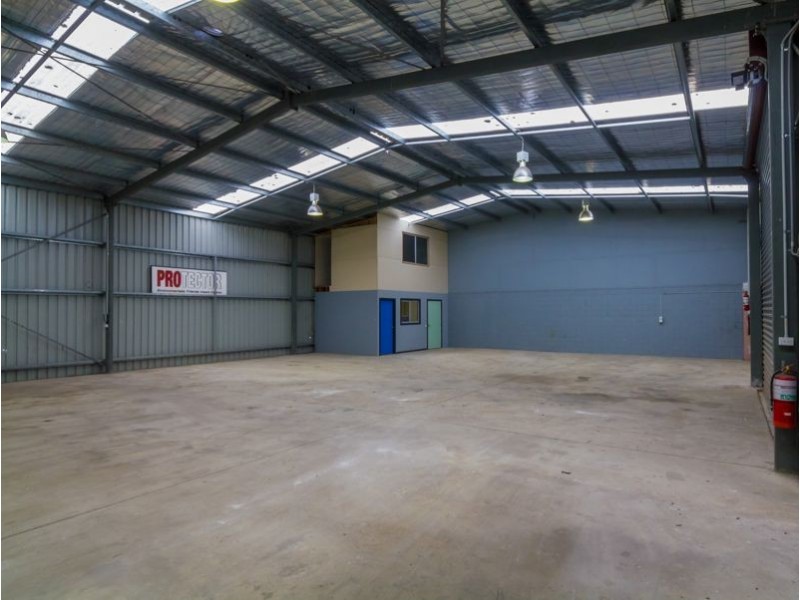 90 Roberts Court, Drouin VIC 3818