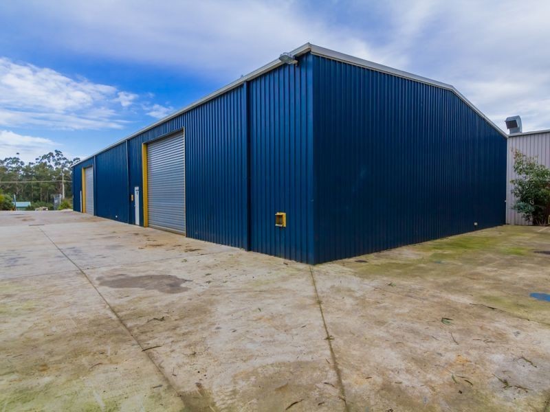 90 Roberts Court, Drouin VIC 3818