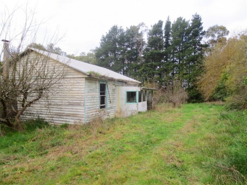 725 Invermay Road East, Drouin South VIC 3818